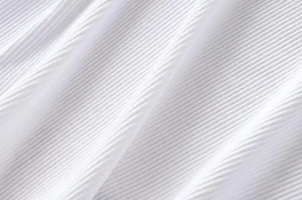 Short-sleeve T-shirt