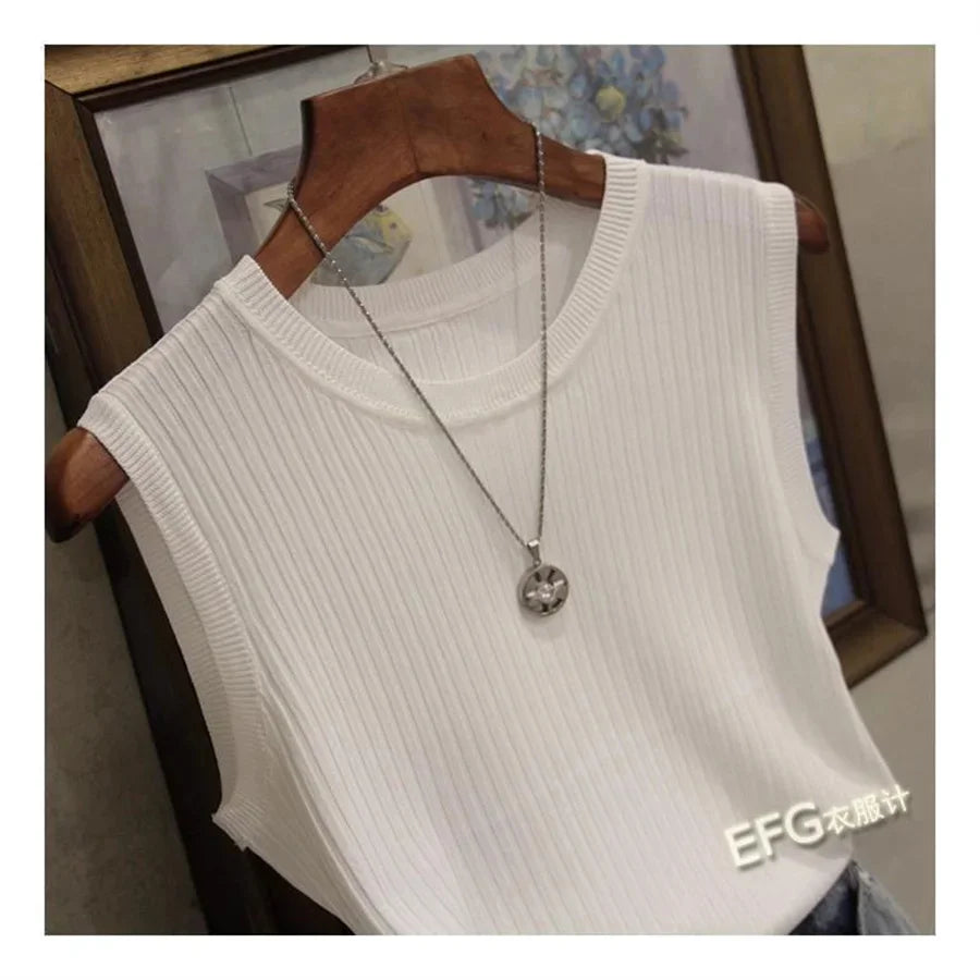 Sleeveless Knitted O-neck Top