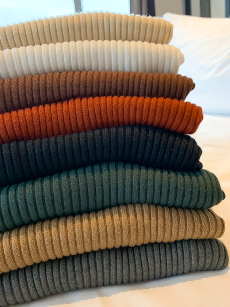 Basic Knitted Turtlneck Sweater