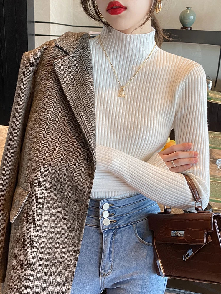 Basic Knitted Turtlneck Sweater