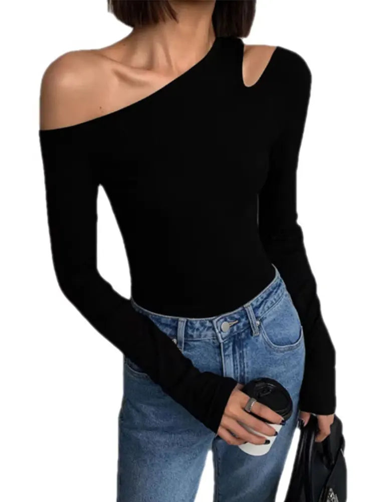 Off-shoulder Long-sleeved T-shirt