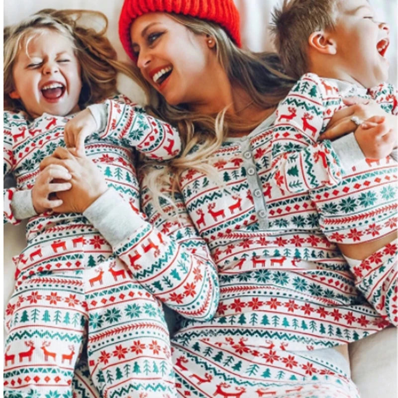 Unisex Winter Festival Pajamas Set – Soft Cotton & Polyester Blend, Full Sleeve Pullover for Cozy Comfort