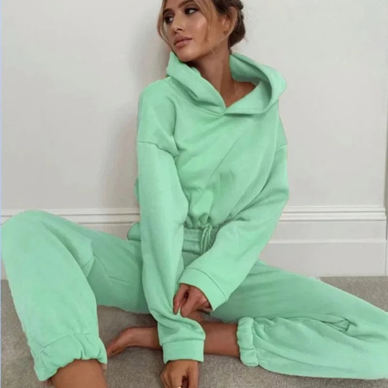 Casual, Trendy & Comfortable Long-Sleeve Two-Piece Sports Set
