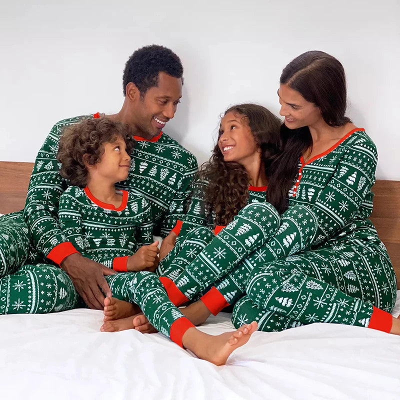 Unisex Winter Festival Pajamas Set – Soft Cotton & Polyester Blend, Full Sleeve Pullover for Cozy Comfort